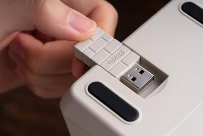 8Bitdo Retro 18 Mechanical Numpad M Edition 8Bitdo Retro 18 Mechanical Numpad M Edition