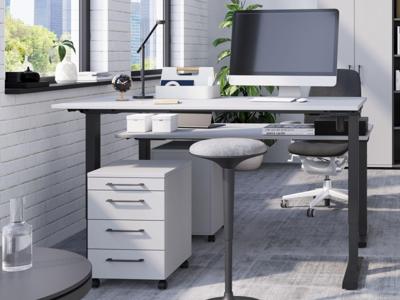 Elektrisch verstelbaar bureau POLYGON 160 cm lichtgrijs/zwart Elektrisch verstelbaar bureau POLYGON 160 cm lichtgrijs/zwart