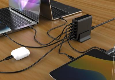 USB snellader 2xA, 4xC 75W Power Delivery zwart