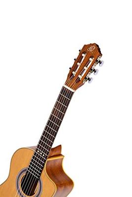 Ortega RQC25 Requinto Series Natural 1/2-formaat klassieke gitaar met gigbag