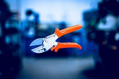 Lowe Univ.aambeeldschaar 1105