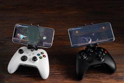 8Bitdo Mobile Gaming Clip for Xbox Wireless Controllers 8Bitdo Mobile Gaming Clip for Xbox Wireless Controllers