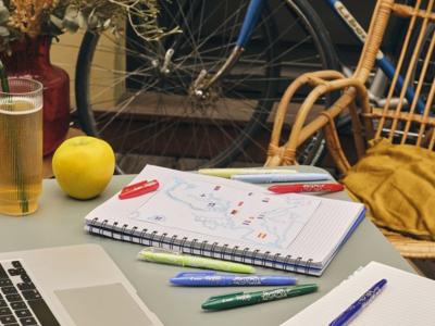 Pilot roller Frixion Ball, blister van 12 stuks in geassorteerde kleuren Pilot roller Frixion Ball, blister van 12 stuks in geassorteerde kleuren