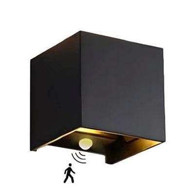 LED Wandlamp Cubo met sensor - 2700K - 6 Watt - Zwart - Kubus - Dimbaar