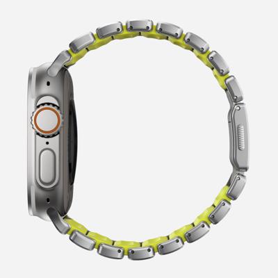 Nomad Stratos Titanium Strap Apple Watch 44mm / 45mm / 46mm / 49mm Naturel/Volt