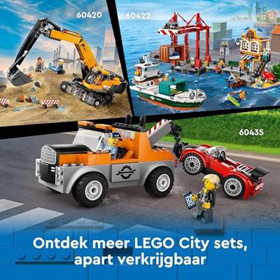 LEGO city 60422 haven met vrachtschip - thumbnail