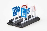 Siku 1322 Vrachtwagen + Verkeersborden - thumbnail