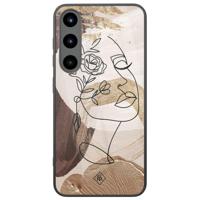 Samsung Galaxy S25 glazen hardcase - Abstract gezicht bruin - thumbnail