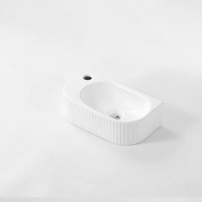 QeramiQ Blend Fontein - 40x22x12cm - Links - Geribbeld - halfrond - 1 kraangat - Keramiek - Wit Mat 8715RMW