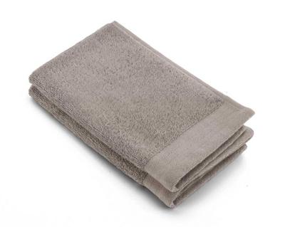 Walra Soft Cotton Gastendoek 30 x 50 cm 550 gram Taupe - 2 stuks Walra Soft Cotton Gastendoek 30 x 50 cm 550 gram Taupe - 2 stuks