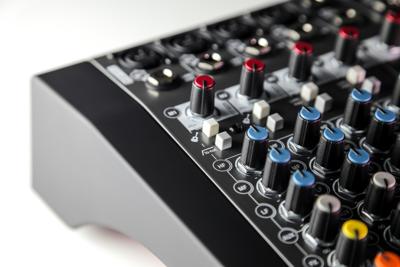 Allen & Heath ZEDi-10FX analoge mixer met 4x4 USB & effecten