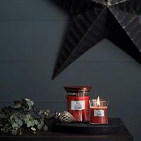 WoodWick Crimson Berries Medium Candle - thumbnail