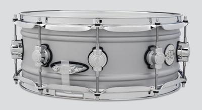 DW Drums DDSD5514MACR Design Series Aluminum 14 x 5.5 inch snaredrum DW Drums DDSD5514MACR Design Series Aluminum 14 x 5.5 inch snaredrum