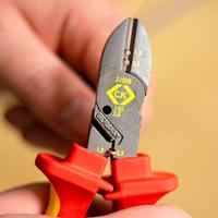 Fluke T150/VDE Tweepolige spanningstester CAT III 690 V, CAT IV 600 V LED, LCD, Akoestisch, Vibratie - thumbnail