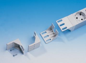 Kopp 938504012 Stekkerdoos 19 inch 5-voudig Wit Randaarde stekker 1 stuk(s)