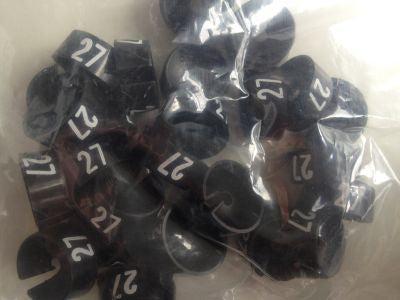 MB zwart/wit 27 voor op kledinghanger