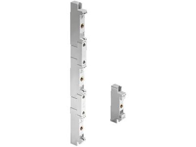 SV 3052.000 (VE2)  - Busbar support 3-p SV 3052.000 (quantity: 2)