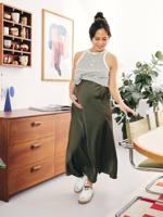 Lange zwangerschapsrok met satijnen effect kaki - thumbnail