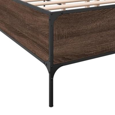 Bedframe bewerkt hout metaal bruin eikenkleur 200x200 cm
