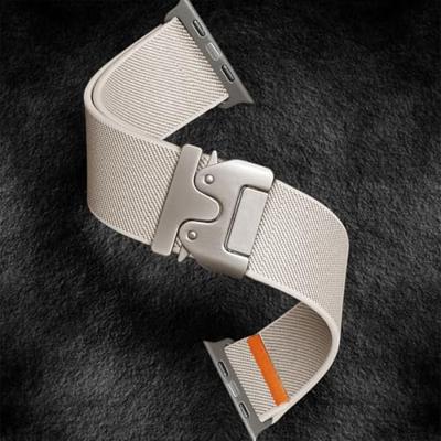 By Qubix - Nylon bandje met Parachute sluiting - Sterrenlicht - Compatible met Apple Watch 44mm / 45mm / 46mm / 49mm - Compatible Apple watch bandjes