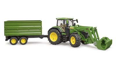 John Deere 7R 350 met voorlader en trailer van Bruder