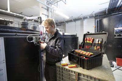 Wiha Gereedschapskoffer (gevuld) 81-delig Electricien, Handwerker, Leerling, Professioneel, VDE (l x b x h) 510 x 420 x 220 mm - thumbnail