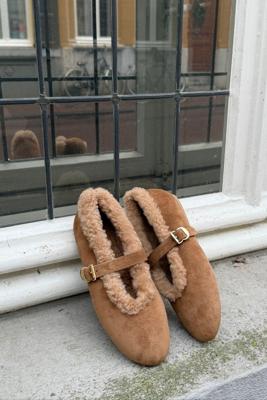 Toral ballerina's TL-ANOUSH basket sand