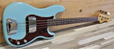 Fender Custom Shop Time Machine 1963 Precision Bass Journeyman Relic Aged Daphne Blue