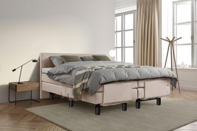 Beddenleeuw Boxspring Bed Sophia - Elektrisch - 180x210 - Incl. Hoofdbord - Ecru Beddenleeuw Boxspring Bed Sophia - Elektrisch - 180x210 - Incl. Hoofdbord - Ecru