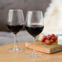 Rood wijnglas graveren - 2 stuks - thumbnail