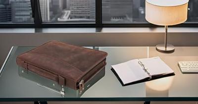 Pride and Soul JU-30125 Conferentiemap P&S A4 VIGGO Bruin Leer Met 4 Ringsmechaniek