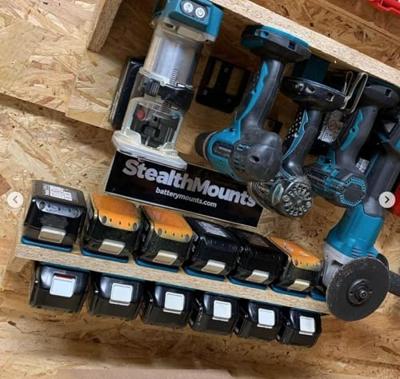 StealthMounts Accuhouder voor Makita XGT 40V Max - Blauw - BM-MK40-BLU-6 StealthMounts Accuhouder voor Makita XGT 40V Max - Blauw - BM-MK40-BLU-6