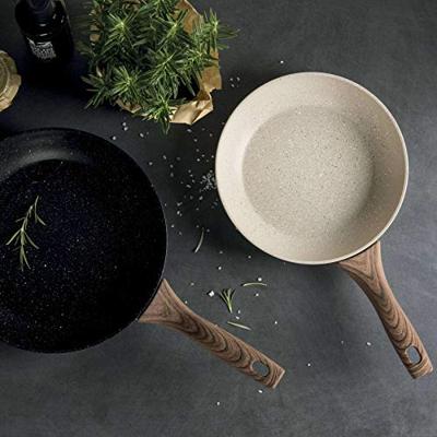 Sambonet Koekenpan Rock &apos;n&apos; Rose - Creme - ø 24 cm - standaard anti-aanbaklaag