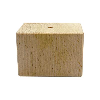 Meubelpoot vierkant 7 bij 5 cm en hoogte 5 cm van massief hout