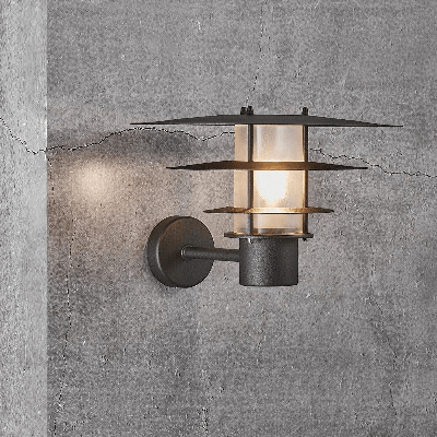 Zwarte wandlamp met E27 fitting Nordlux Bastia 35 Zwarte wandlamp met E27 fitting Nordlux Bastia 35