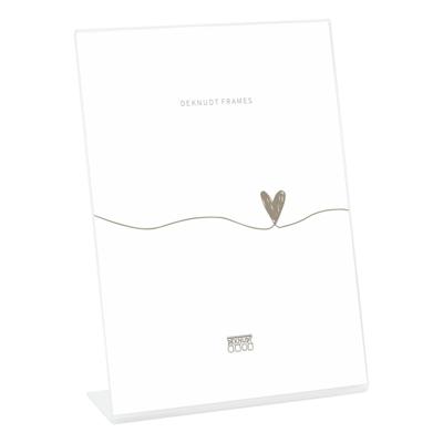Deknudt Kader met voet in kunststof voor een verticale foto 10x15 S58RL1 Deknudt Kader met voet in kunststof voor een verticale foto 10x15 S58RL1