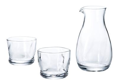 Glazen Sakeset - 3-delig - 290ml & 100ml - 7,7 x 5 x 12,9 cm Glazen Sakeset - 3-delig - 290ml & 100ml - 7,7 x 5 x 12,9 cm
