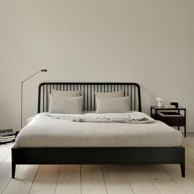Ethnicraft Bed 'Spindle' Gevernist Eikenhout, 160 x 200cm, kleur Zwart