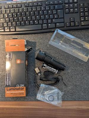 ICU Luminator Zaklamp werkt op Li-ion oplaadbare batterij LED Groot bereik, IP68 (waterdicht), Met USB-poort 1600 lm 120 g ICU Luminator Zaklamp werkt op Li-ion oplaadbare batterij LED Groot bereik, IP68 (waterdicht), Met USB-poort 1600 lm 120 g