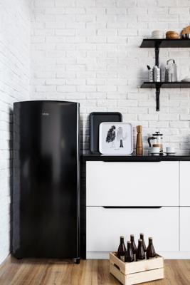 Etna KVV128ZWA Koelkast met vriesvak Zwart