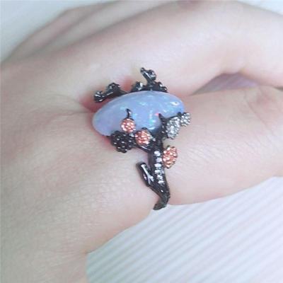 Vrouw Vintage Odyssee kleur ring wit vuur opaal bloem ringen grootte: 8 Vrouw Vintage Odyssee kleur ring wit vuur opaal bloem ringen grootte: 8