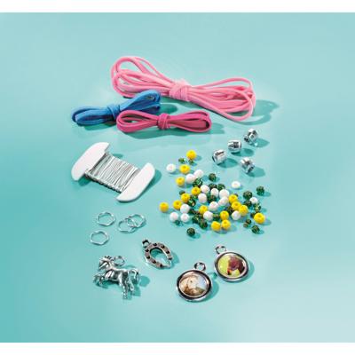 Totum armbanden maken met paardenbedeltjes