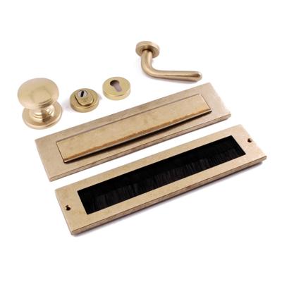 Hardbrass Voordeurset Pragma/Silvia compleet linkswijzend SKG3 met kerntrekbeveiliging - messing getrommeld Hardbrass Voordeurset Pragma/Silvia compleet linkswijzend SKG3 met kerntrekbeveiliging - messing getrommeld