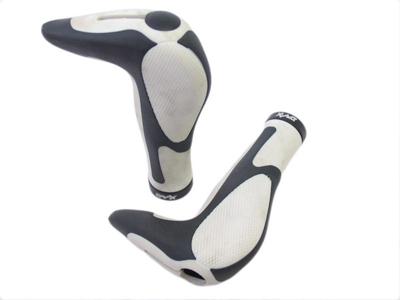 Handvatset X-act safety grip zwart/ wit 147mm Handvatset X-act safety grip zwart/ wit 147mm