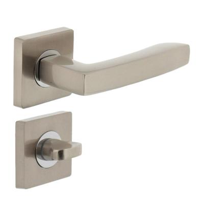 Deurkruk 1714 Dean op vierkant rozet 7mm nokken met WC8mm chroom/nikkel mat
