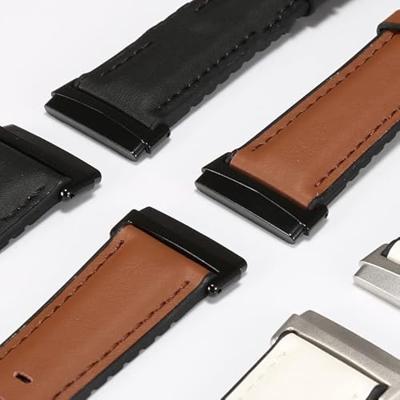 By Qubix - Compatible met Fitbit Versa 3 - Fitbit Versa 4 - Fitbit Sense 1 - Fitbit Sense 2 - leer + siliconen bandje - Bruin - Compatible fitbit bandje