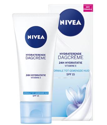 Nivea Essentials hydraterende dagcreme norm/gem SPF15 50 Milliliter Nivea Essentials hydraterende dagcreme norm/gem SPF15 50 Milliliter