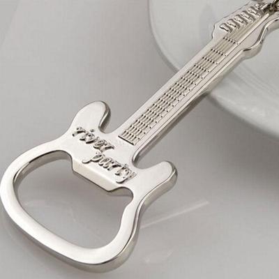 2 stuks zink legering bier gitaar fles opener sleutelhanger keyring sleutelhanger