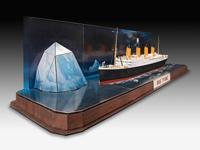 Revell 1/600 RMS Titanic incl. 3D achtergrond - thumbnail