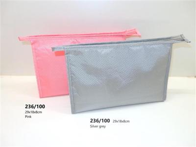 Toilettas roze of zilver 29x19x8cm Toilettas roze of zilver 29x19x8cm